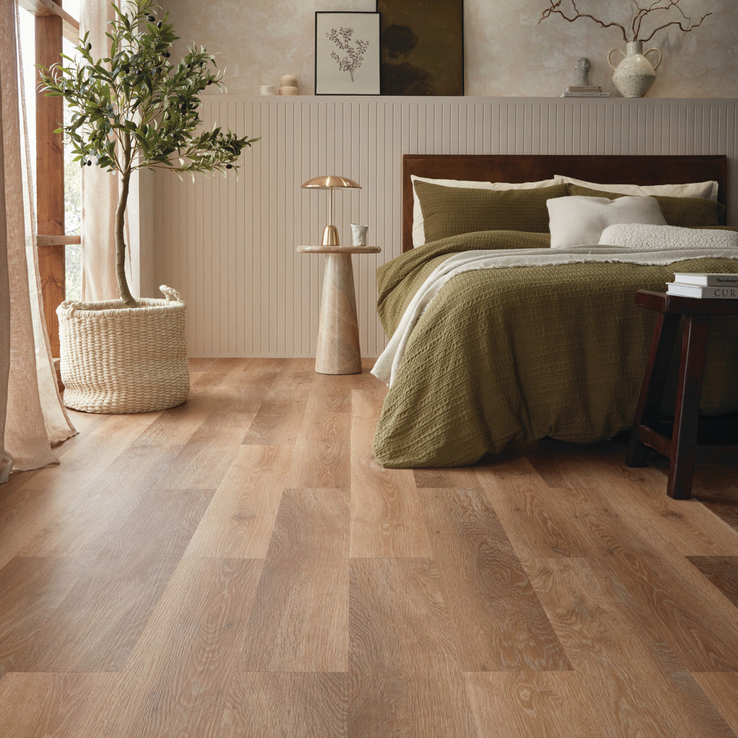 Pale Limed Oak Karndean Knight Tile plank
